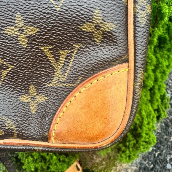 Louis Vuitton Monogram Canvas Amazone Crossbody Bag - Picture 11 of 17